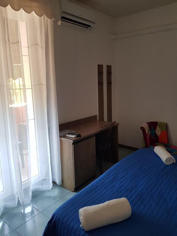 Hotel Villa Pagoda Sirmione Esterno foto