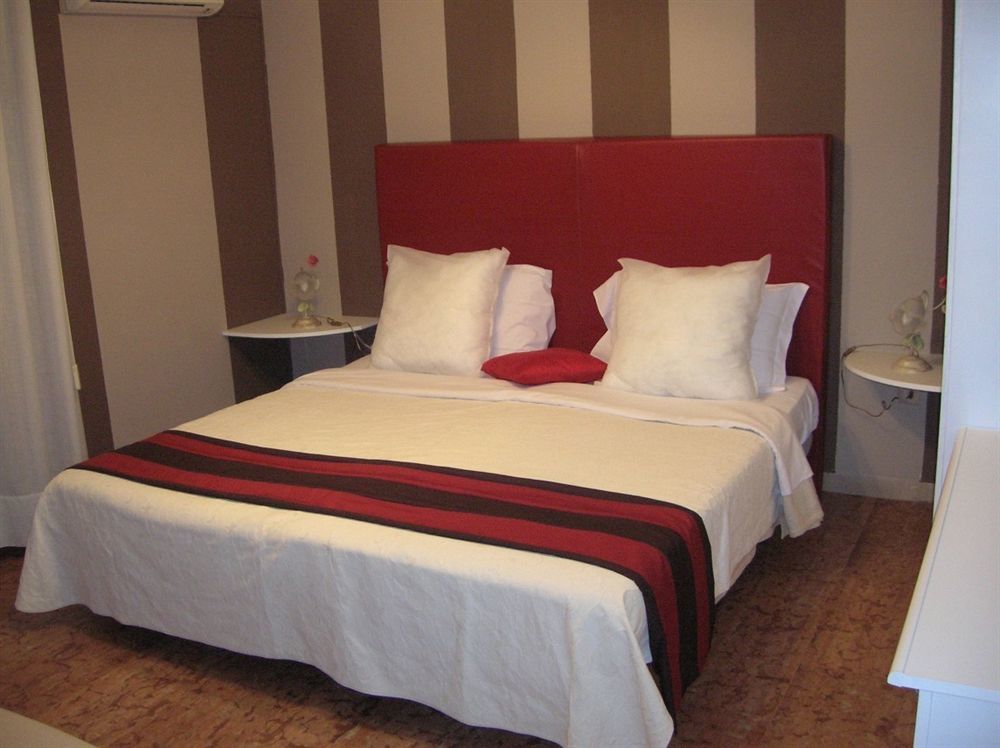 Hotel Villa Pagoda Sirmione Esterno foto